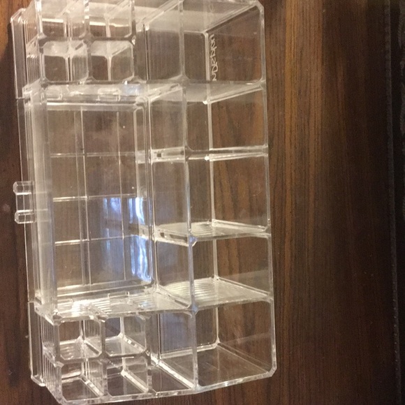 Makeup Container - Picture 3 of 4